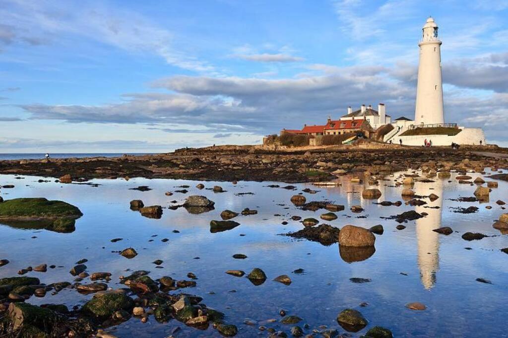 Hightide Seaside With & Spanish Views